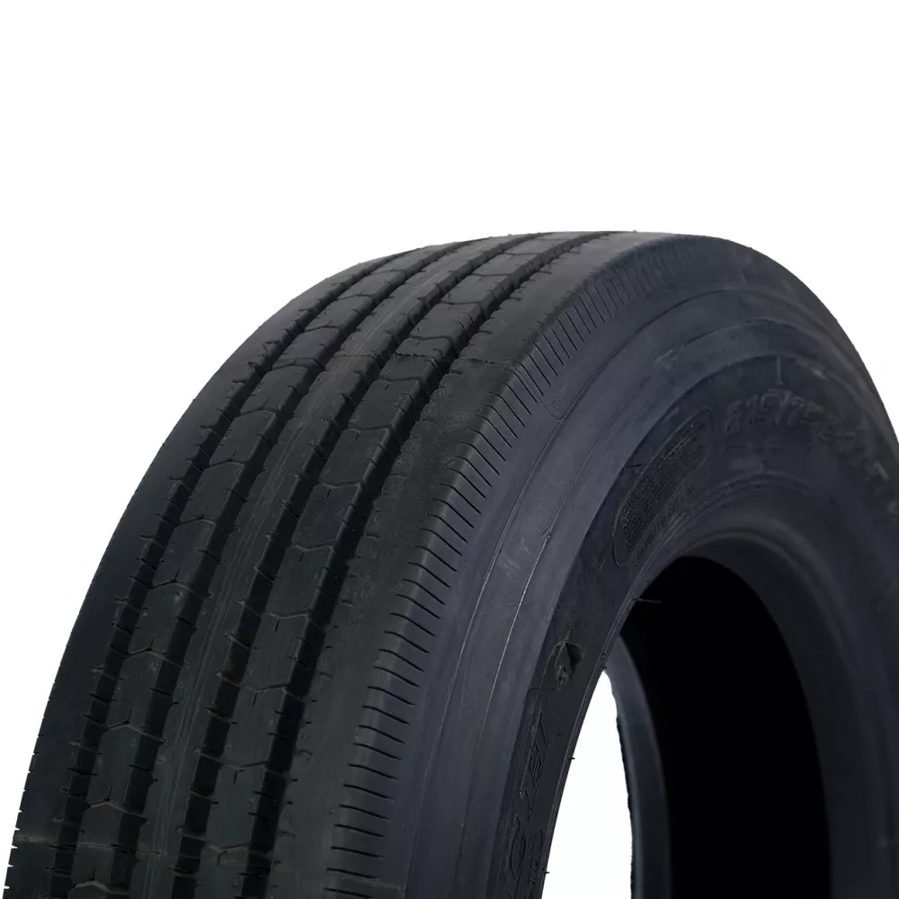 Грузовая шина 215/75 R17,5 Long March LM-216 16PR в Красноуральске